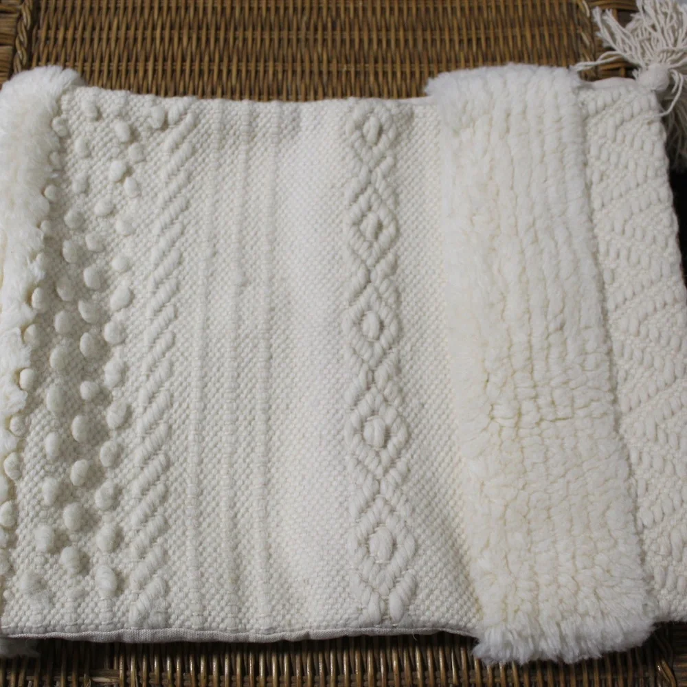 Williams Sonoma.  Cream Textured Woven Pillow Cover w/ Tassels. Set of 2. 36+/-